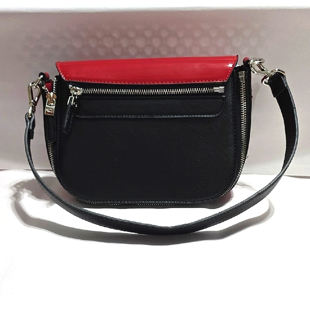 CARPISA Sophisticated Red and Black Hand/Crossbody Bag with Adjustable Strap - Picture 2 of 12